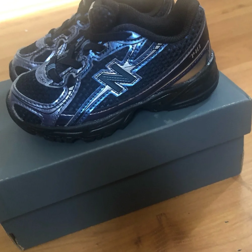 New Balance 740 Bungee Lace Toddler Running Sneakers 8 Size Blue Black  NWB